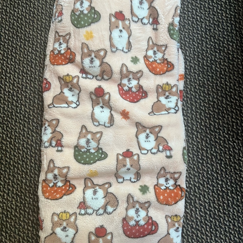Charming Corgi Patterned Blanket